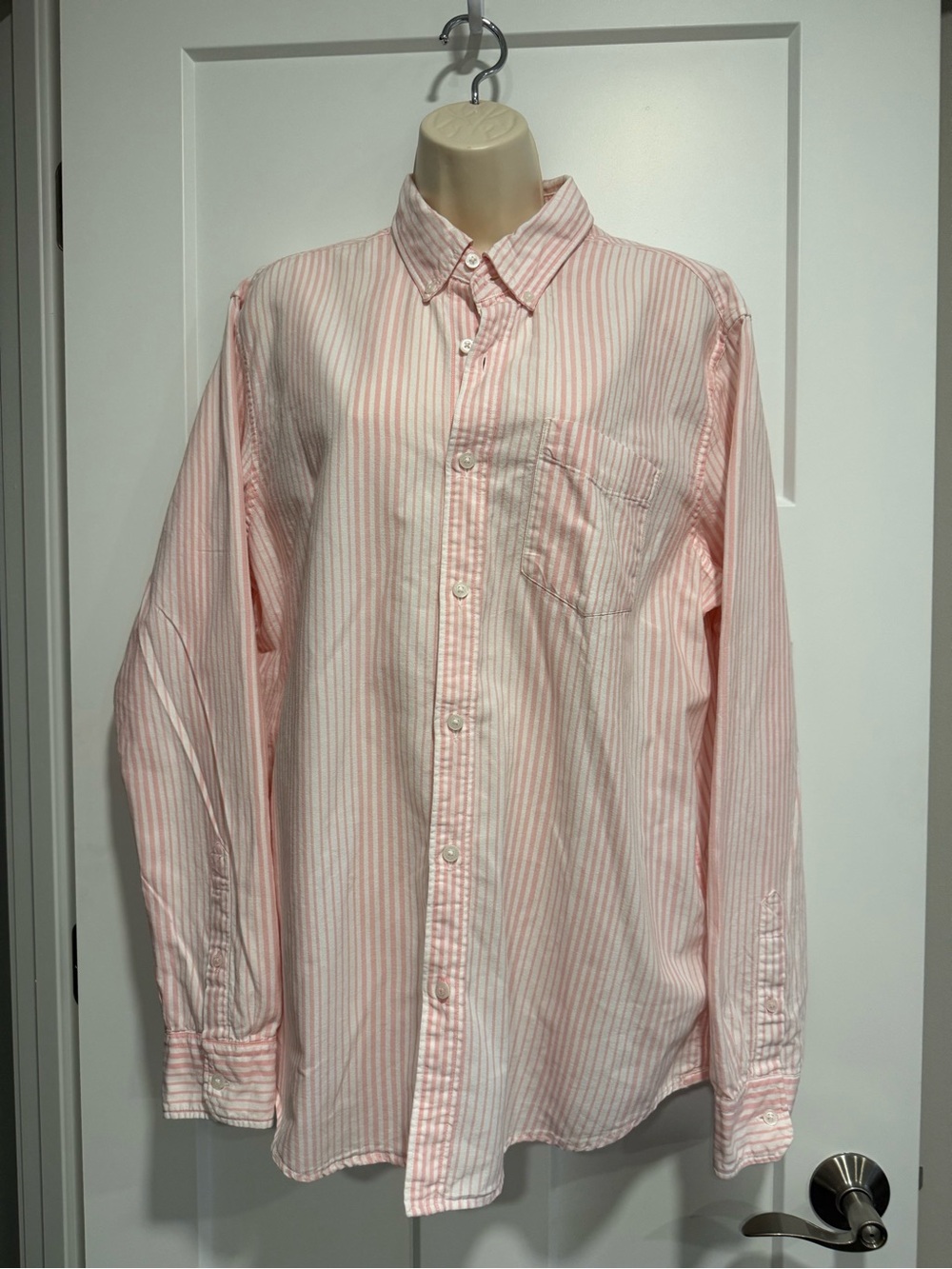 American Eagle Women’s L Pink & White Striped 100% Cotton Button Down Shirt